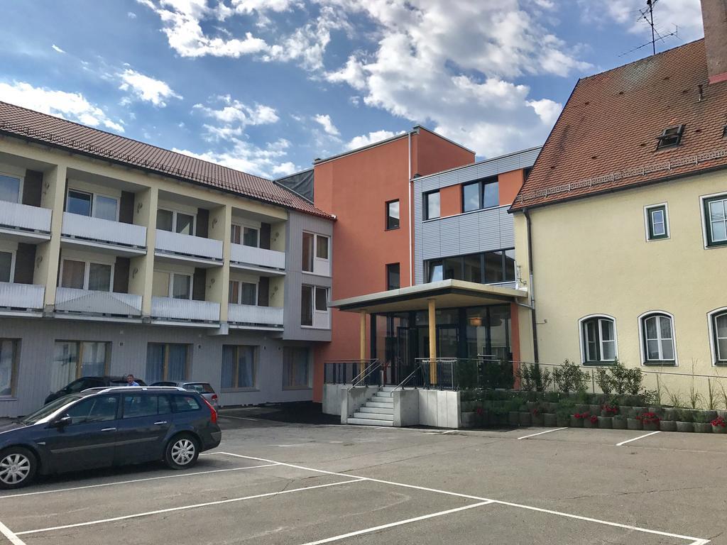 Hotel Zum Hirsch Wertingen Eksteriør bilde