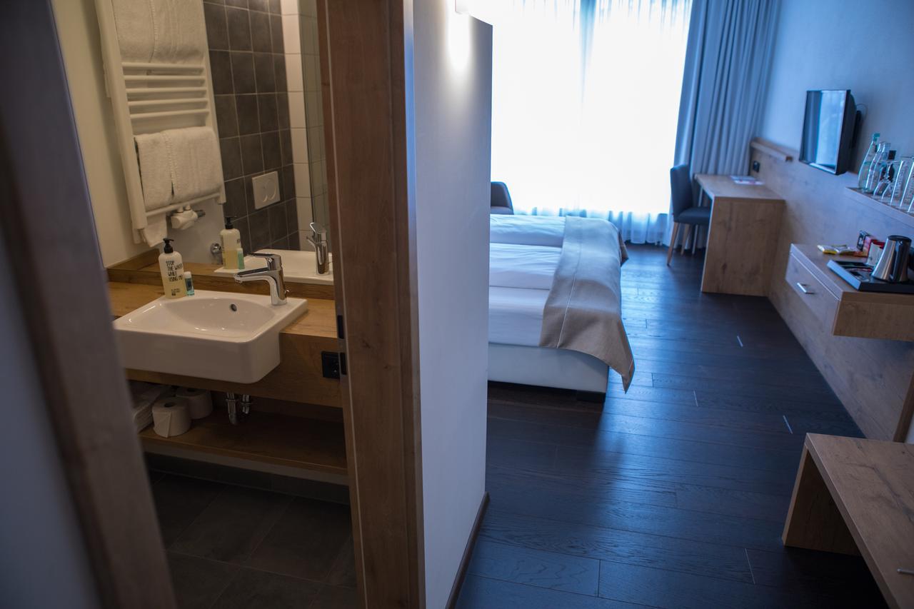 Hotel Zum Hirsch Wertingen Eksteriør bilde