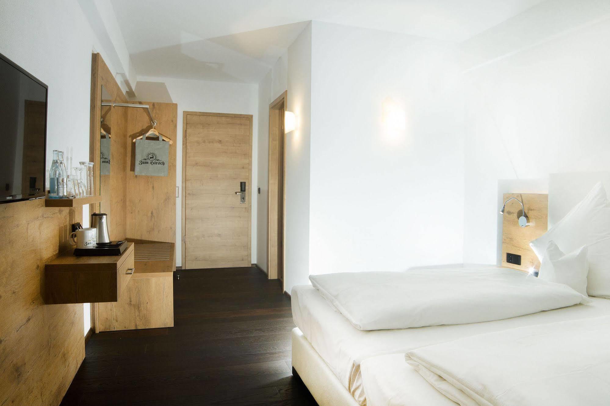 Hotel Zum Hirsch Wertingen Eksteriør bilde