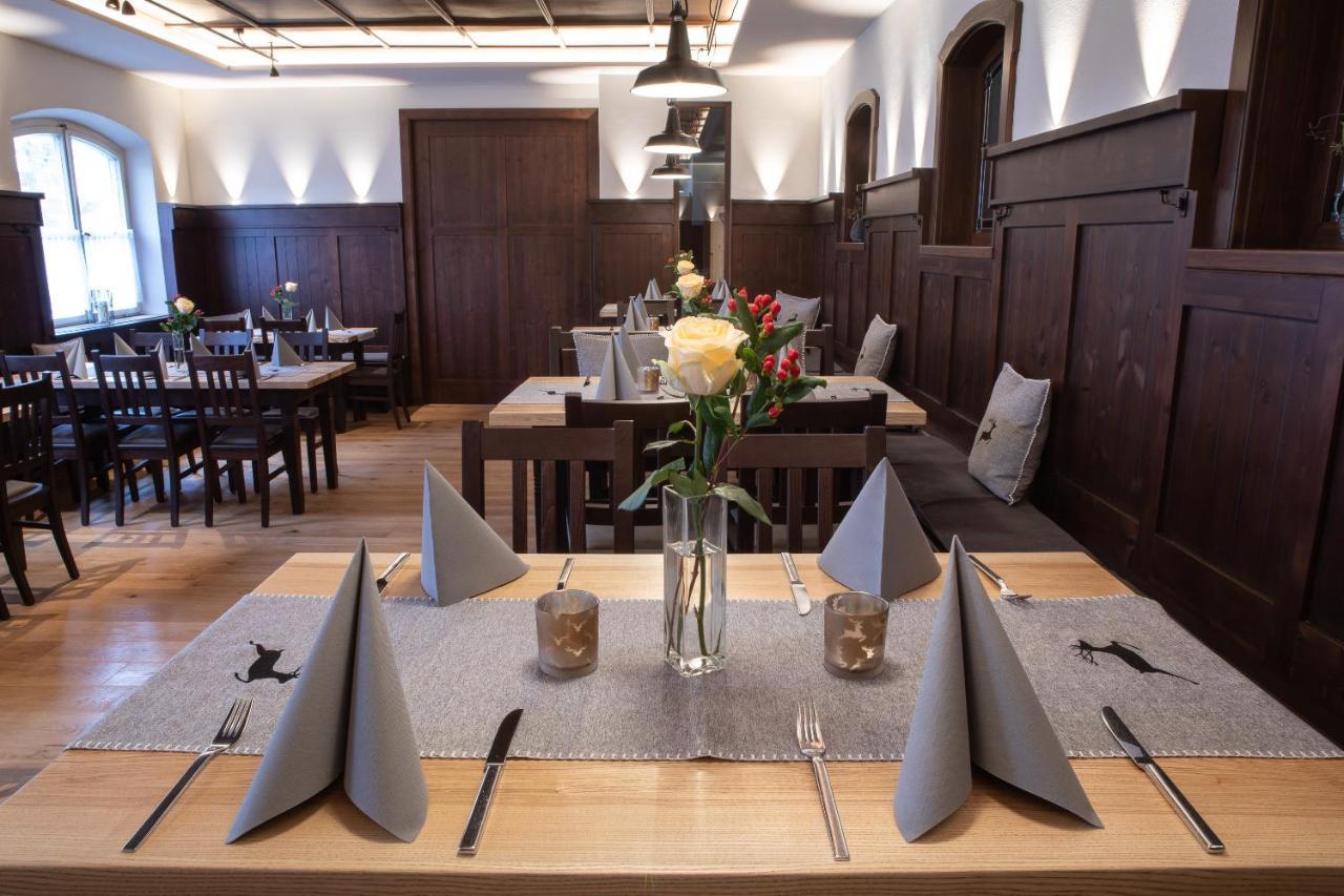Hotel Zum Hirsch Wertingen Eksteriør bilde